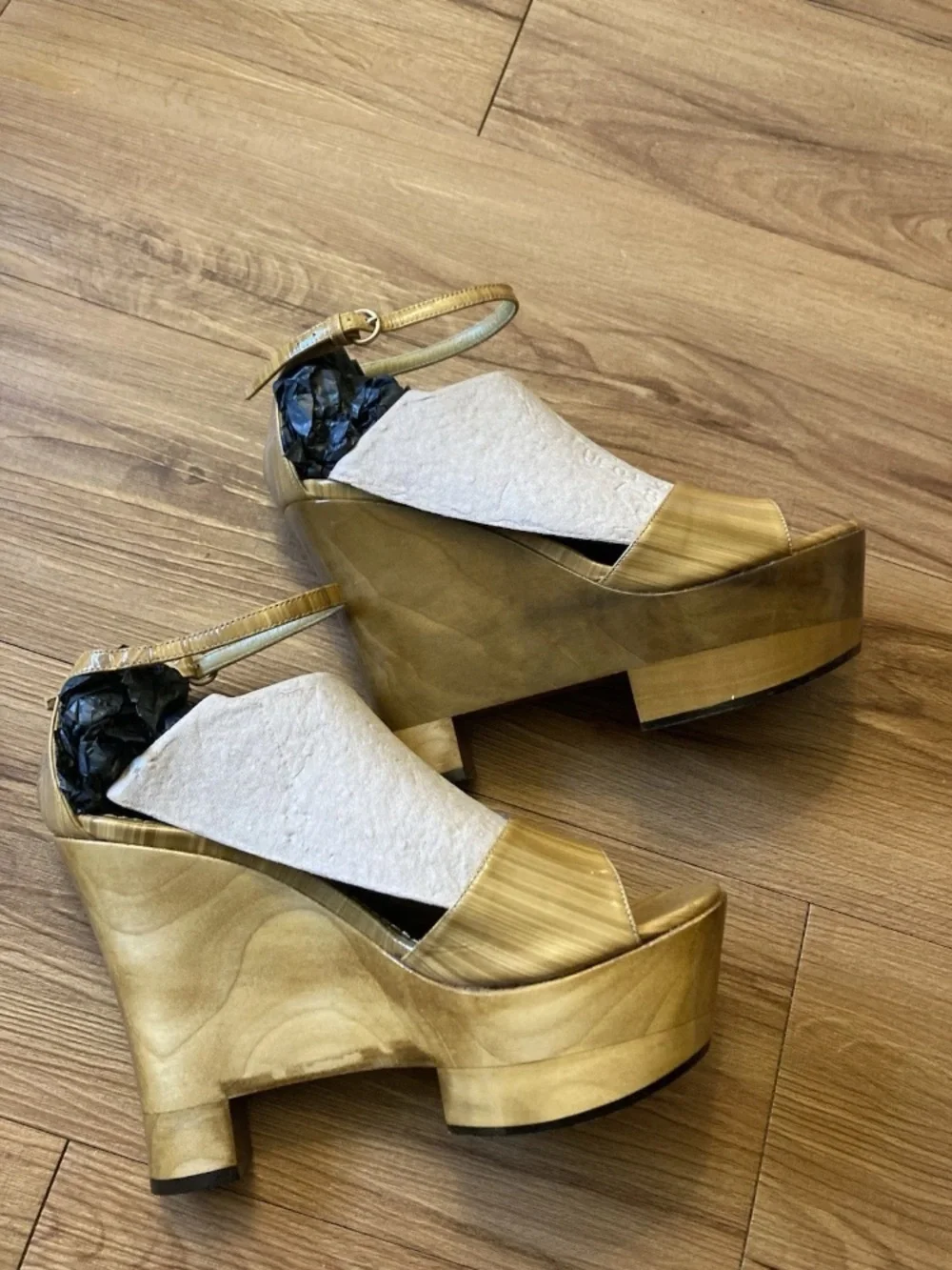 Vintage Yves Saint Laurent wood grain Patent leather Platform Wedge Sandals - Picture 2 of 8